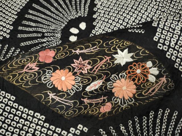 平和屋着物●訪問着　絞り　刺繍　地紙花文　黒地　金彩　正絹　逸品　CABI9805ut