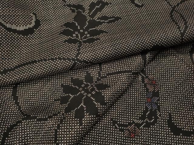 平和屋着物●本場大島紬　7マルキ　花唐草文　正絹　逸品　CABI9827ut