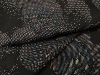平和屋着物●本場大島紬　9マルキ　雪輪草花文　正絹　逸品　CABI9836ut