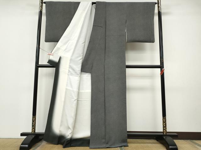 平和屋着物●江戸小紋　彫士：住田双光・染士：服部光擴　鮫小紋柄　黒地　鬼しぼ縮緬　正絹　逸品　CABI9852ut