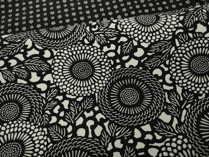 平和屋着物●色留訪問着　型染め　舞菊文　黒地　正絹　逸品　CABI9860ut