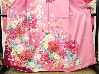 平和屋着物●豪華振袖　刺繍　さくらんぼ　舞花文　暈し染め　金彩　正絹　逸品　CABI9875ut