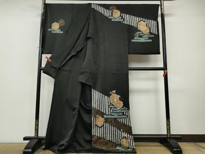 平和屋着物●訪問着　絞り　刺繍　亀甲草花文　黒地　金彩　仮絵羽　正絹　逸品　未使用　CABI9931ut