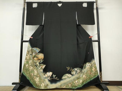平和屋着物●豪華黒留袖　作家物　駒刺繍　扇面飛鶴草花文　暈し染め　金彩　正絹　逸品　CABI9938ut