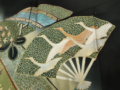 平和屋着物●豪華黒留袖　作家物　駒刺繍　扇面飛鶴草花文　暈し染め　金彩　正絹　逸品　CABI9938ut