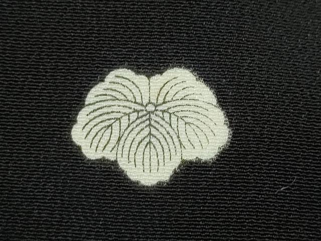 平和屋着物●豪華黒留袖　作家物　駒刺繍　扇面飛鶴草花文　暈し染め　金彩　正絹　逸品　CABI9938ut