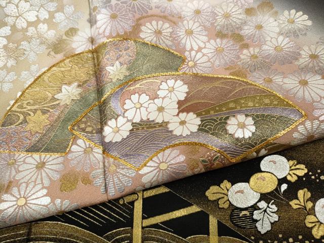 平和屋着物●豪華黒留袖　作家物　駒刺繍　地紙飛鶴花文　暈し染め　金銀彩　正絹　逸品　CABI9986ut