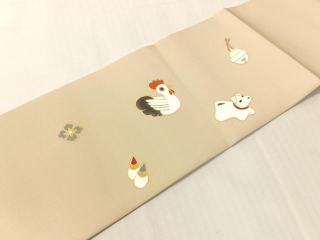 平和屋着物●塩瀬　九寸名古屋帯　刺繍　玩具文　金彩　正絹　逸品　CABJ0573vp