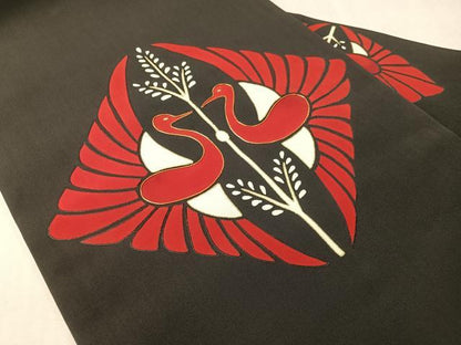 平和屋着物●塩瀬　九寸名古屋帯　駒刺繍　双鳥菱文　黒地　金彩　正絹　逸品　CABJ0622vp