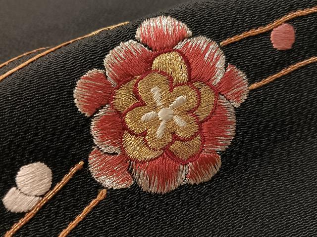 平和屋着物●総刺繍　九寸名古屋帯　駒刺繍　梅花文　黒地　金銀糸　鬼しぼ縮緬　正絹　逸品　CABJ0653vp