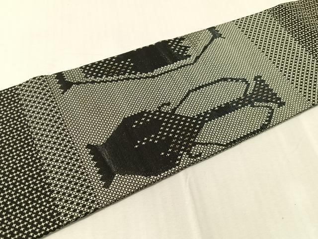 平和屋着物●九寸名古屋帯　陶器文　黒地　金銀糸　正絹　逸品　CABJ0733vp