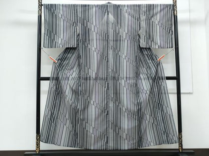 平和屋着物＊夏物　小紋　絽　変わり縞　黒地　洗える着物　CABJ1117th