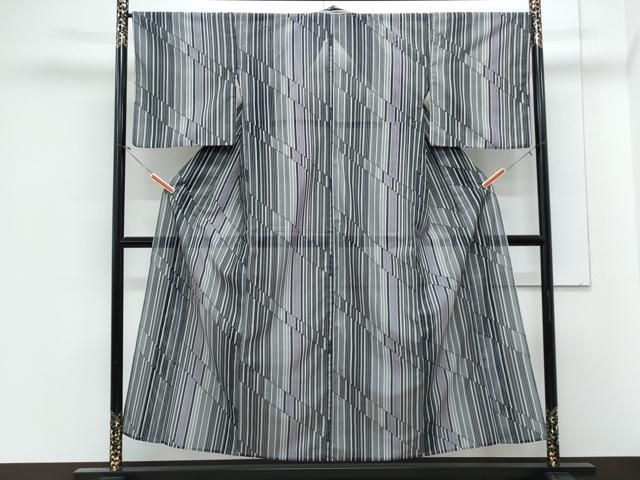 平和屋着物＊夏物　小紋　絽　変わり縞　黒地　洗える着物　CABJ1117th