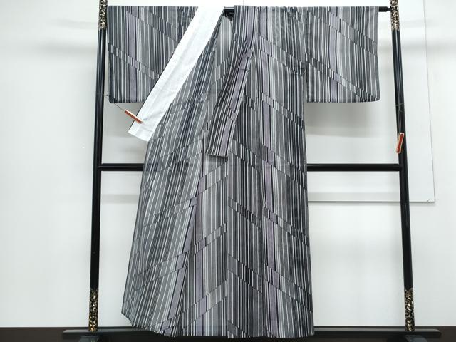 平和屋着物＊夏物　小紋　絽　変わり縞　黒地　洗える着物　CABJ1117th