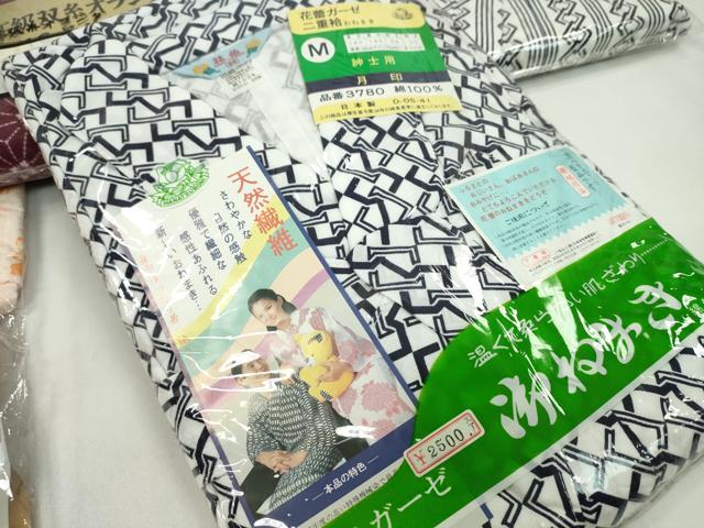 平和屋着物▼和装ナイトウェア　寝巻き・丹前下まとめて５点　男性　女性　ガウン　二重袷ガーゼ　浴衣地　入院着　逸品　未使用CABJ1215ju