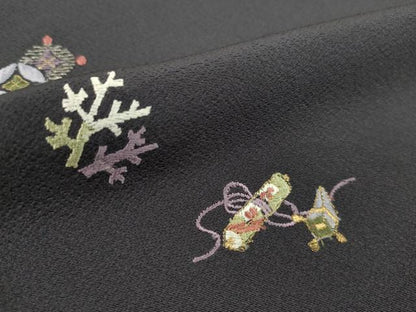平和屋着物●付下げ　反物　総刺繍　宝尽くし　紫黒色　金糸　丹後ちりめん　着尺　逸品　未使用　CABJ1407ju