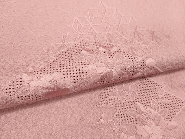 平和屋着物●中国三大刺繍　スワトウ刺繍　総刺繍　付下げ　反物　松皮菱花文　紅梅色　八掛・証紙付き　着尺　逸品　未使用　CABJ1446ju