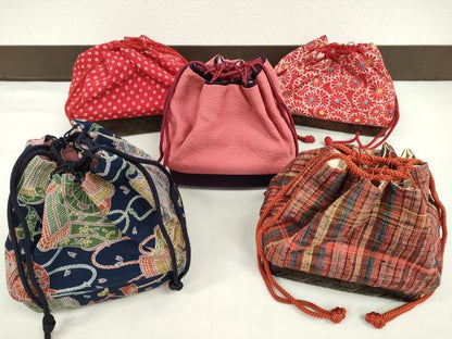 平和屋着物▼夏物　和装小物　和装バッグ　籠巾着まとめて５点　浴衣　縮緬　紬地　御所車舞花紐文　菊　格子柄など　逸品　CABJ1483ju