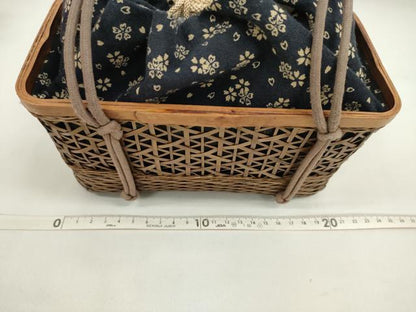 平和屋着物▼夏物　和装小物　和装バッグ　籠巾着まとめて５点　浴衣　縮緬　麻の葉柄　舞桜　梅　金通し地など　逸品　CABJ1486ju