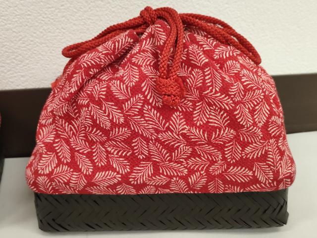 平和屋着物▼夏物　和装小物　和装バッグ　籠巾着まとめて５点　浴衣　縮緬　絞り　麻の葉柄　花文など　未使用あり　逸品　CABJ1488ju