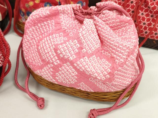 平和屋着物▼夏物　和装小物　和装バッグ　籠巾着まとめて５点　浴衣　亀甲菊文　舞花　縮緬　絞りなど　未使用あり　逸品　CABJ1535ju