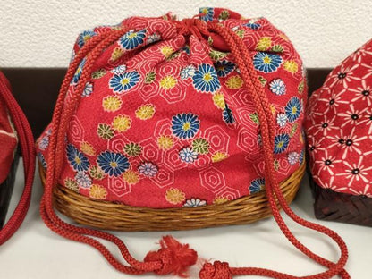 平和屋着物▼夏物　和装小物　和装バッグ　籠巾着まとめて５点　浴衣　亀甲菊文　舞花　縮緬　絞りなど　未使用あり　逸品　CABJ1535ju