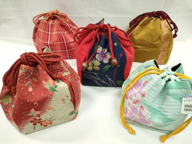 平和屋着物▼和装小物　和装バッグ　巾着まとめて５点　花蝶文　格子柄　縮緬　綿　金彩　袴　浴衣　未使用あり　逸品　CABJ1573ju