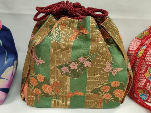 平和屋着物▼和装小物　和装バッグ　巾着まとめて５点　加賀友禅　梅菊　扇花蝶文　縮緬　綿　金彩　浴衣　袴　未使用あり　逸品CABJ1578ju