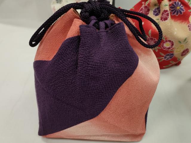 平和屋着物▼和装小物　和装バッグ　巾着まとめて５点　草花文　カニ　縮緬　金糸　浴衣　袴　逸品　CABJ1579ju