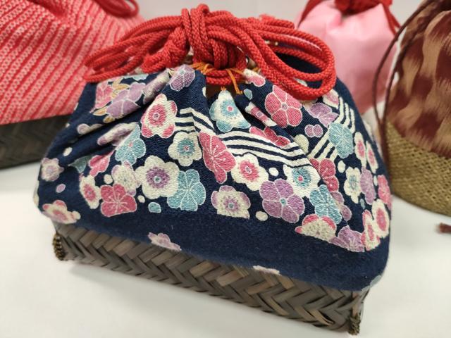 平和屋着物▼夏物　和装小物　和装バッグ　籠巾着まとめて４点　浴衣　梅桜文　麻の葉柄　縮緬　絞りなど　逸品　CABJ1591ju
