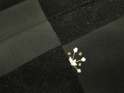 平和屋着物●つけ帯　刺繍　ビロード　幾何学文　黒地　金糸　正絹　逸品　CABJ2369dy