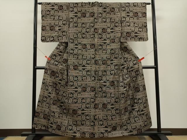 平和屋着物●本場大島紬　9マルキ　有栖川文様　正絹　逸品　CABJ2461ze