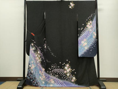 平和屋着物●豪華振袖　駒刺繍　鞠舞花文　暈し染め　黒地　金通し地　正絹　逸品　CABJ2485ze