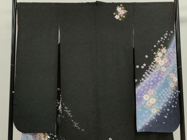 平和屋着物●豪華振袖　駒刺繍　鞠舞花文　暈し染め　黒地　金通し地　正絹　逸品　CABJ2485ze