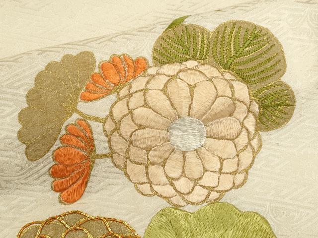 平和屋着物●豪華振袖　駒刺繍　絞り　菊唐草文　金彩　正絹　逸品　CABJ2502ze