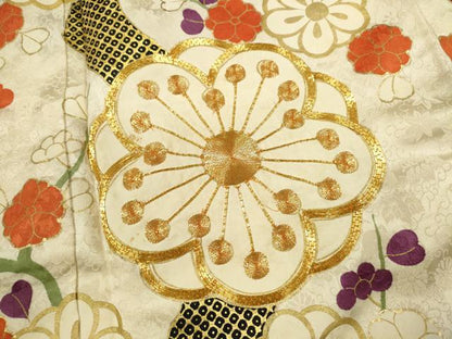 平和屋着物●豪華振袖　駒刺繍　枝梅文　金彩　正絹　逸品　CABJ2503ze