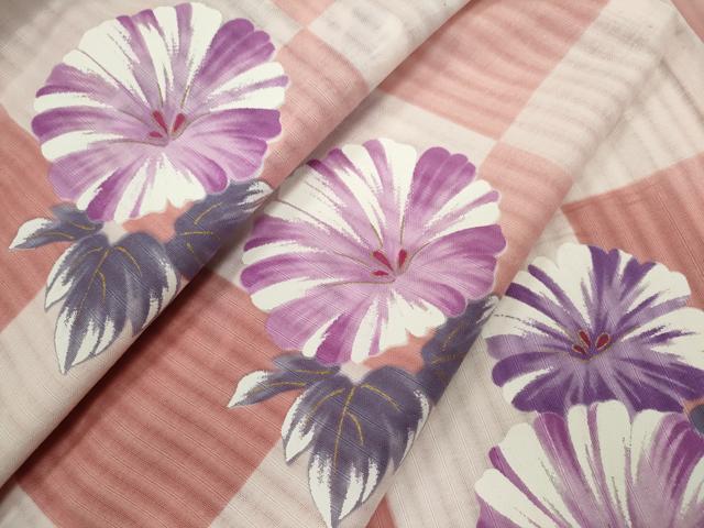 平和屋着物∴夏物　浴衣　市松草花文　金彩　綿　逸品　CABJ2631ze