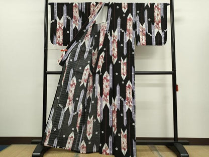平和屋着物∴夏物　浴衣　矢羽根草花文　黒地　綿　逸品　CABJ2640ze