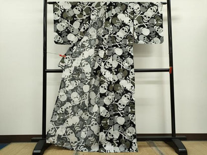 平和屋着物∴夏物　浴衣　綿紅梅　ドクロ　ラメ　黒地　綿　逸品　CABJ2781ze