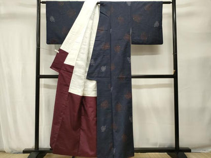 平和屋着物■上質な紬　唐草舞蝶文　正絹　逸品　CABJ2828ev