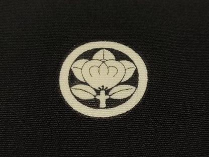 平和屋着物■豪華黒留袖　作家物　駒刺繍　御所車人物風景文　金彩　正絹　逸品　CABJ2866ev