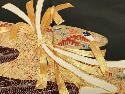 平和屋着物■豪華黒留袖　作家物　駒刺繍　束ね熨斗宝尽し文　松竹梅　金彩　正絹　逸品　CABJ2918ev
