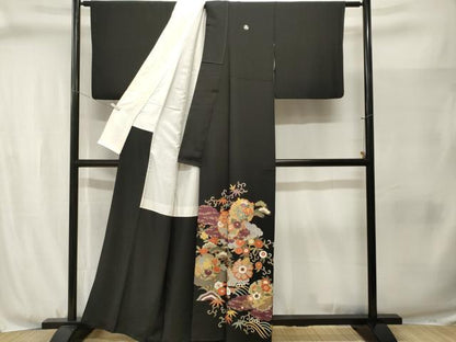 平和屋着物■豪華黒留袖　作家物　駒刺繍　雪輪立波枝花文　金彩　正絹　逸品　CABJ3077ev