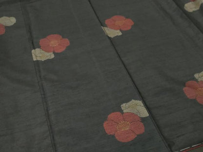 平和屋着物■上質な紬　地空き　梅文　正絹　逸品　CABJ3140ev