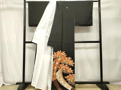 平和屋着物■豪華黒留袖　駒刺繍　扇面飛鶴枝菊文　金銀彩　正絹　逸品　CABJ3159ev