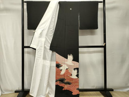 平和屋着物■豪華黒留袖　立波飛鶴文　金彩　正絹　逸品　CABJ3331ev