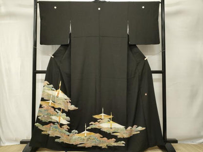 平和屋着物■豪華黒留袖　作家物　駒刺繍　飛鶴松文　正絹　逸品　CABJ3353ev