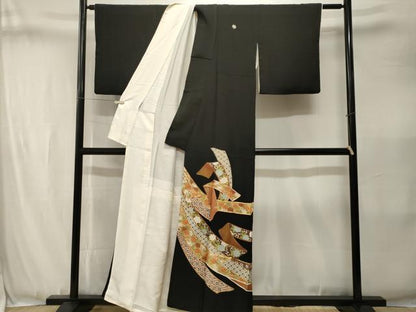 平和屋着物■豪華黒留袖　駒刺繍　熨斗吉祥花唐草文　金彩　正絹　逸品　CABJ3409ev