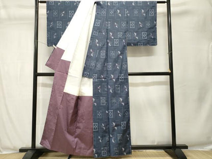 平和屋着物■上質な紬　十字絣　舞蝶文　正絹　逸品　CABJ3549ev