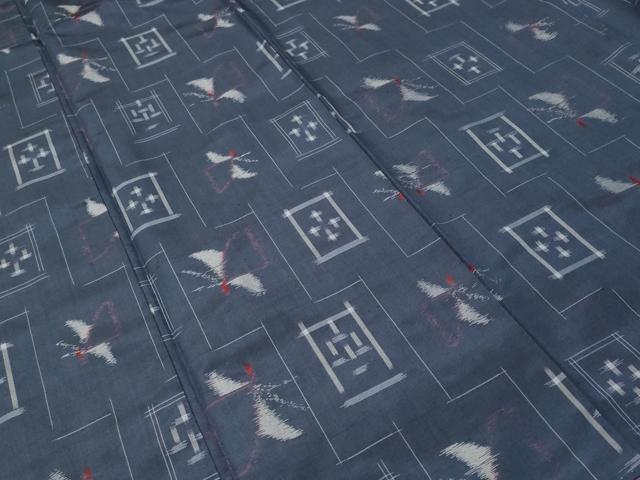 平和屋着物■上質な紬　十字絣　舞蝶文　正絹　逸品　CABJ3549ev
